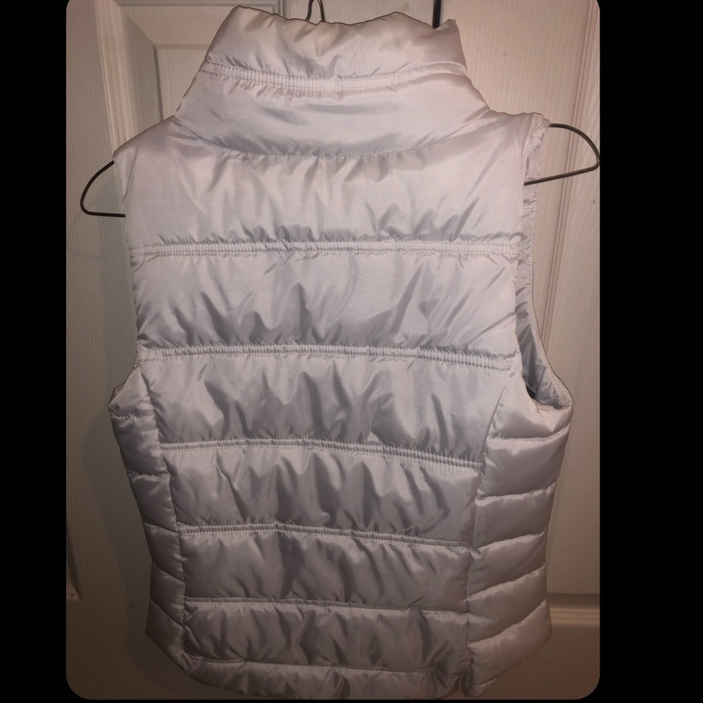 Sleeveless jacket - Picture 2 of 3